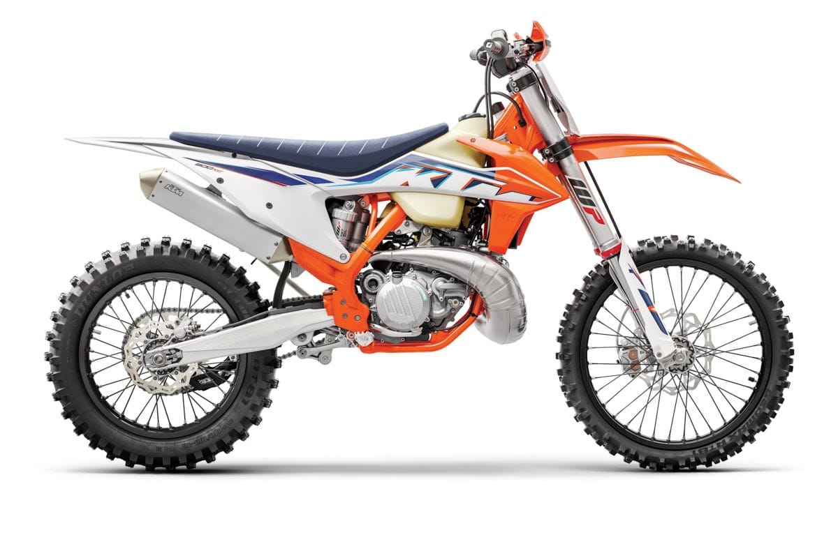 Two stroke clearance engine bikes